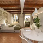 Bright With Private Garage דירה צ'רנוביו