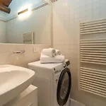 Bright With Private Garage *