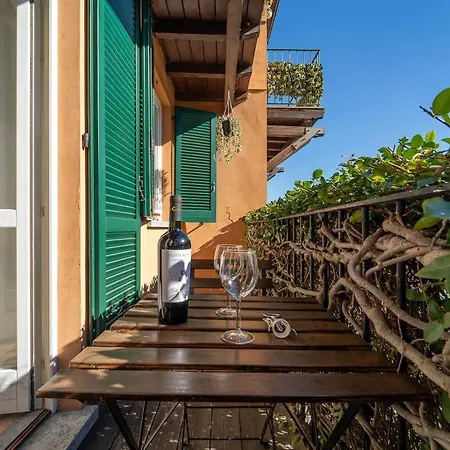 Apartman Bright With Private Garage