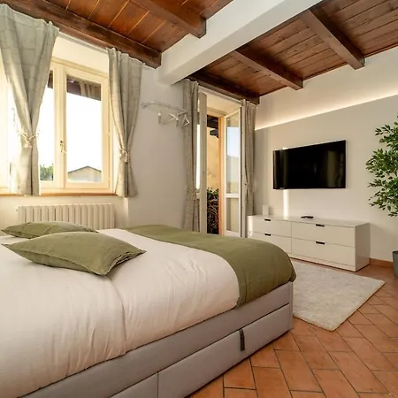 Appartement Bright With Private Garage Cernobbio