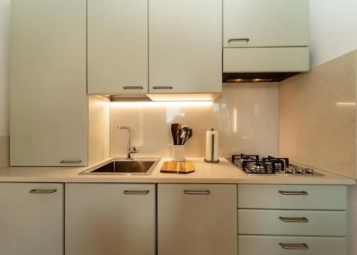 Bright With Private Garage Apartman