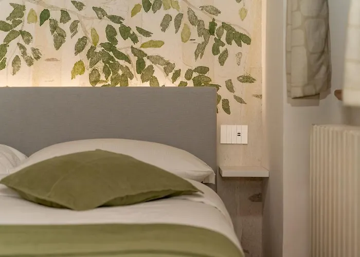 Bright With Private Garage Apartment Cernobbio