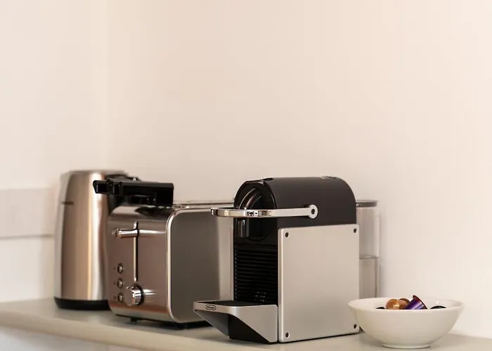 Apartment Bright With Private Garage