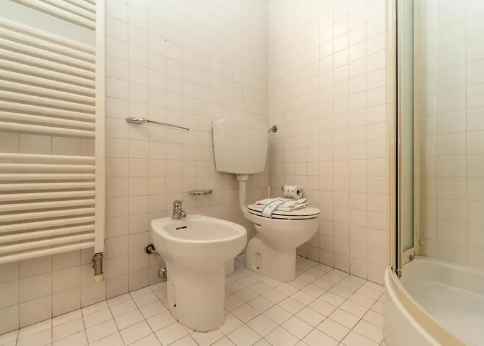 Bright With Private Garage Apartamento *