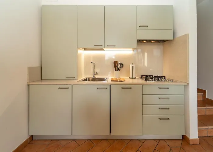 Bright With Private Garage Apartamento