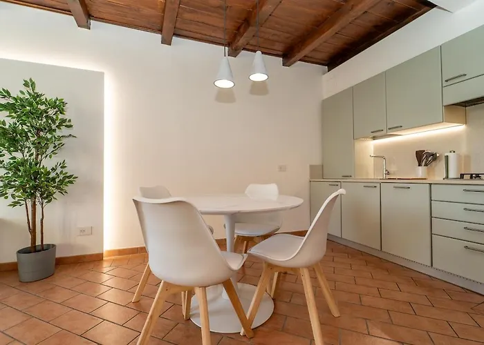 Apartamento Bright With Private Garage Cernobbio