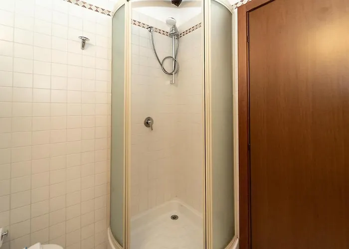 Bright With Private Garage Cernobbio